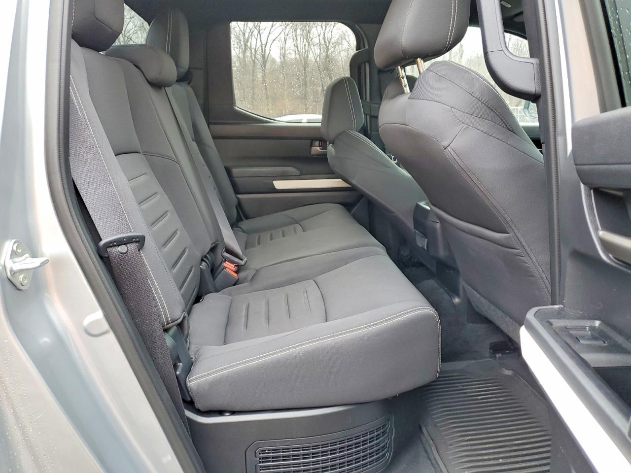 2024 Toyota Tacoma VIN 3TYLC5LNXRT004631 photo 10