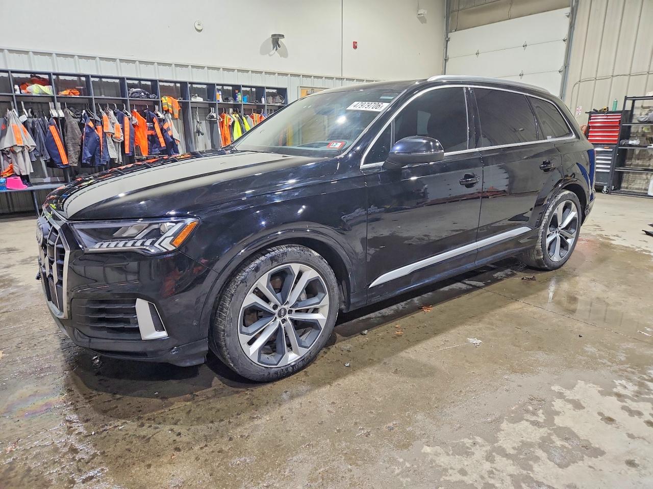 2020 Audi Q7 VIN WA1VXAF77LD006414 photo 1