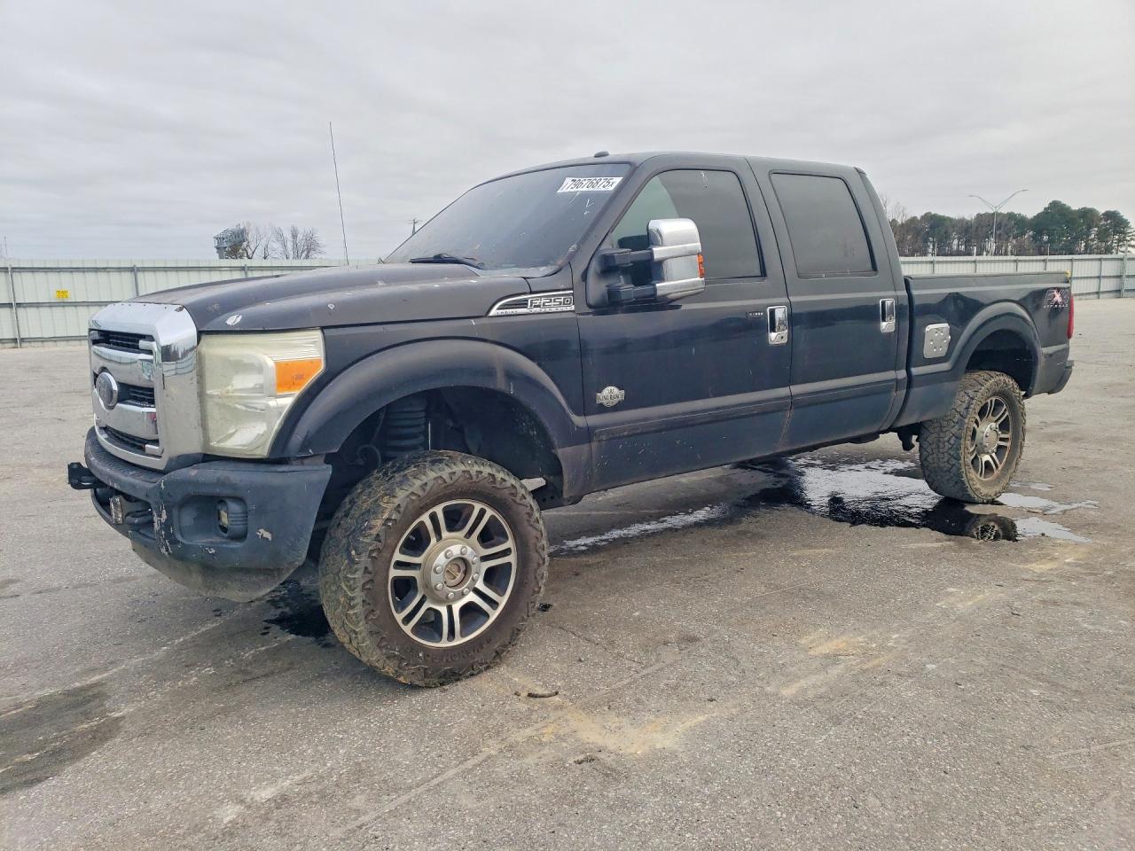 2011 Ford F250 VIN 1FT7W2BTXBEB23665 photo 1