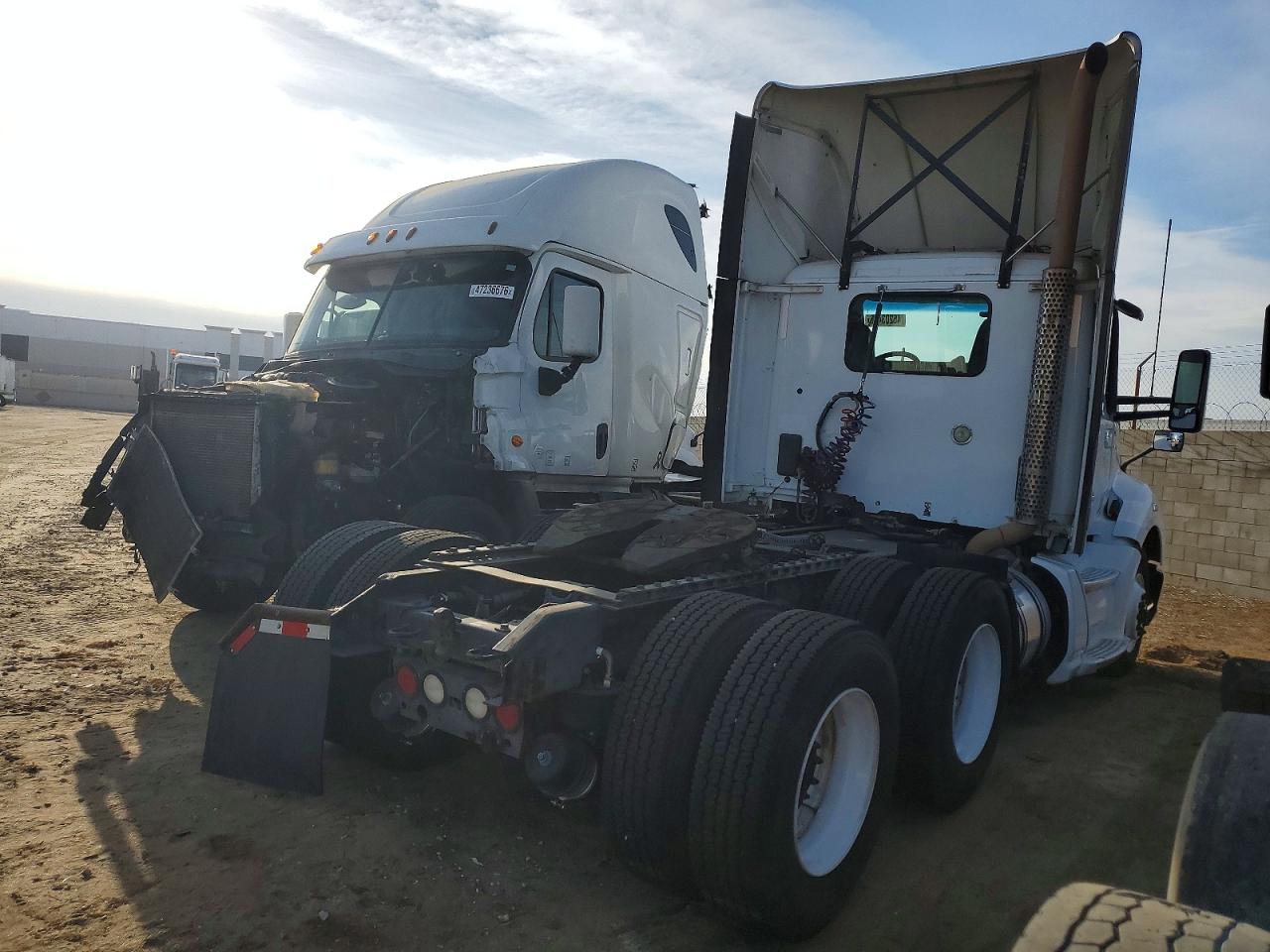 2015 KENWORTH All other VIN 1XKYD49X8FJ466040 photo 4
