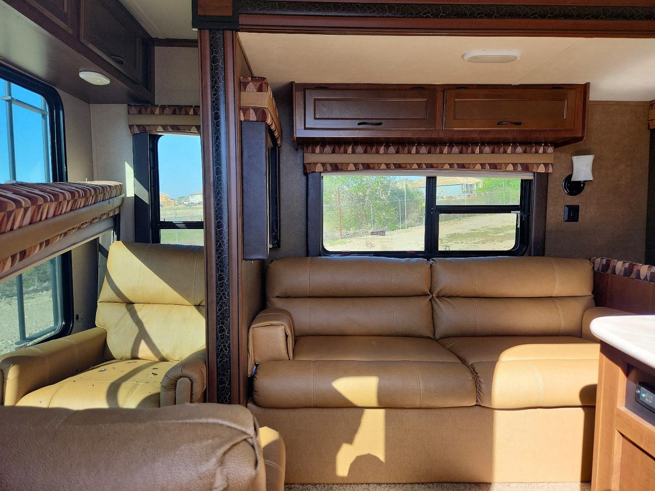 2015 JAYCO Jayco VIN 1UJBJ0BP5F1TG0282 photo 6
