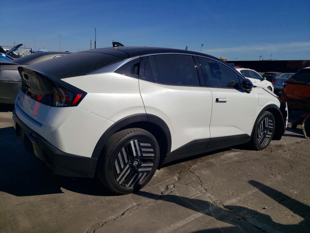 2026 Nissan Leaf VIN JN1AZ2CA3TM300870 photo 3