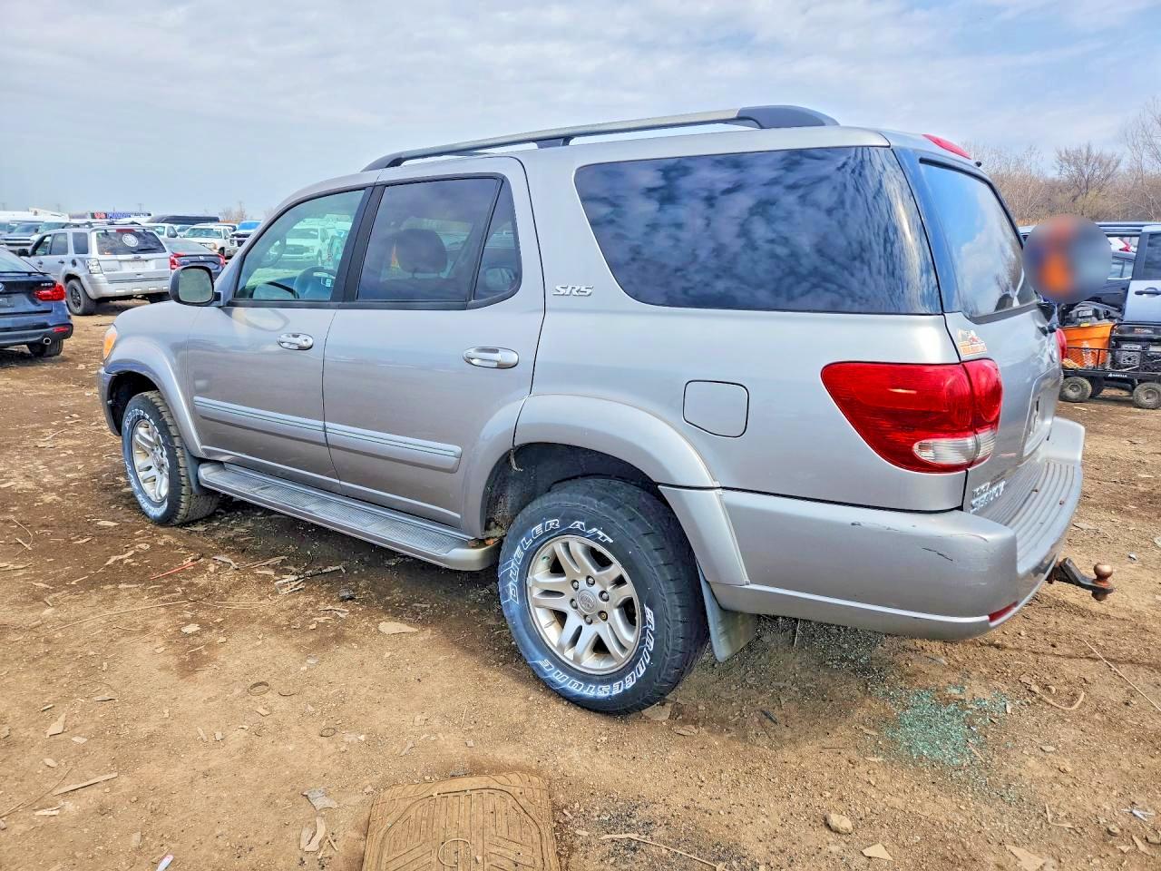 2006 Toyota Sequoia VIN 5TDBT44A56S272737 photo 2