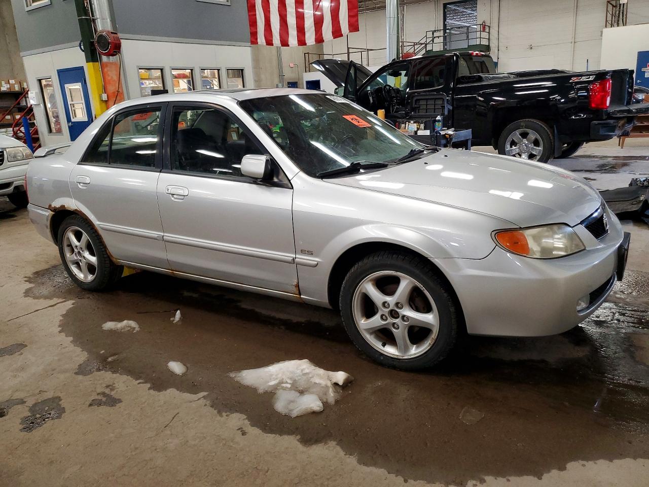 2002 Mazda Protege VIN JM1BJ226621549654 photo 4