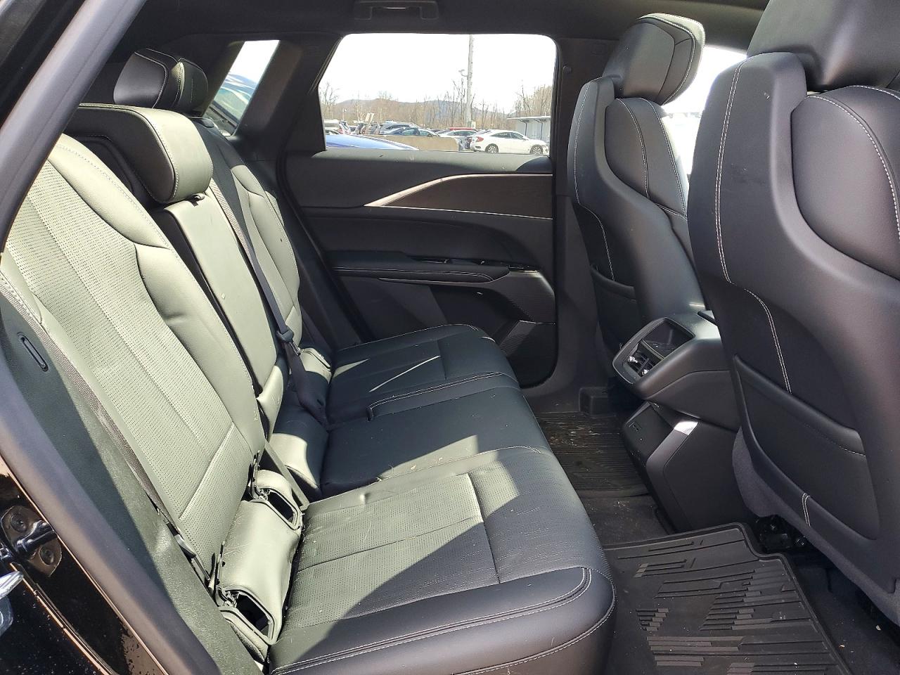 2025 Cadillac All other VIN 1GYKPURL3SZ300309 photo 11