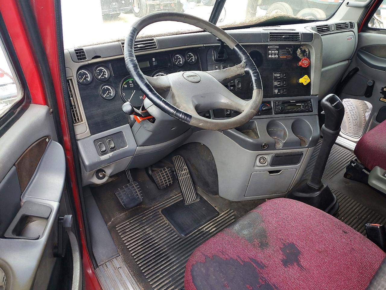 2005 FREIGHTLINER All other VIN 1FUJA6CV05LN43987 photo 8