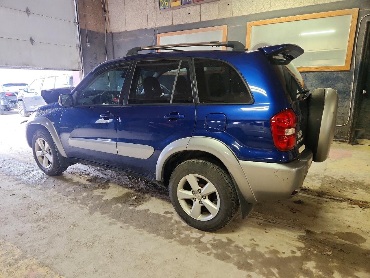 2004 Toyota Rav4 VIN JTEGD20V240015675 photo 2