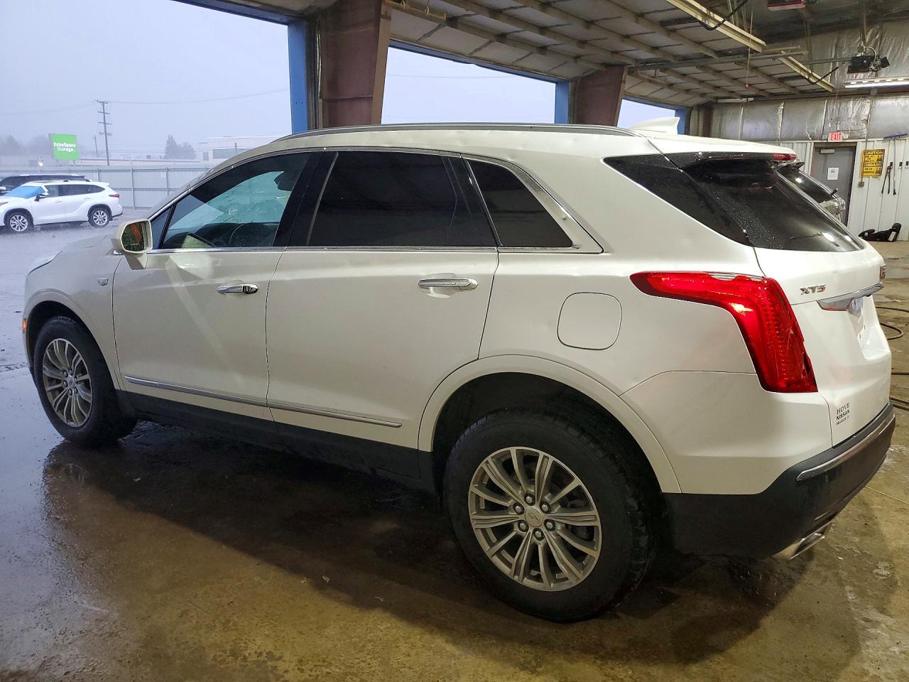 2018 Cadillac Xt5 VIN 1GYKNCRS0JZ107508 photo 2
