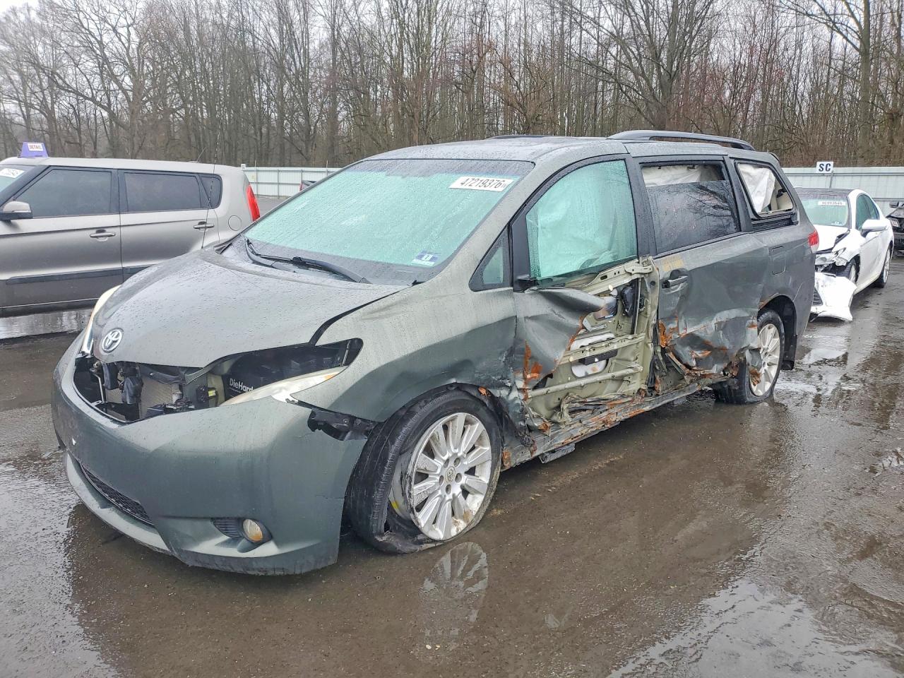 2012 Toyota All models VIN 5TDYK3DC0CS196655 photo 1