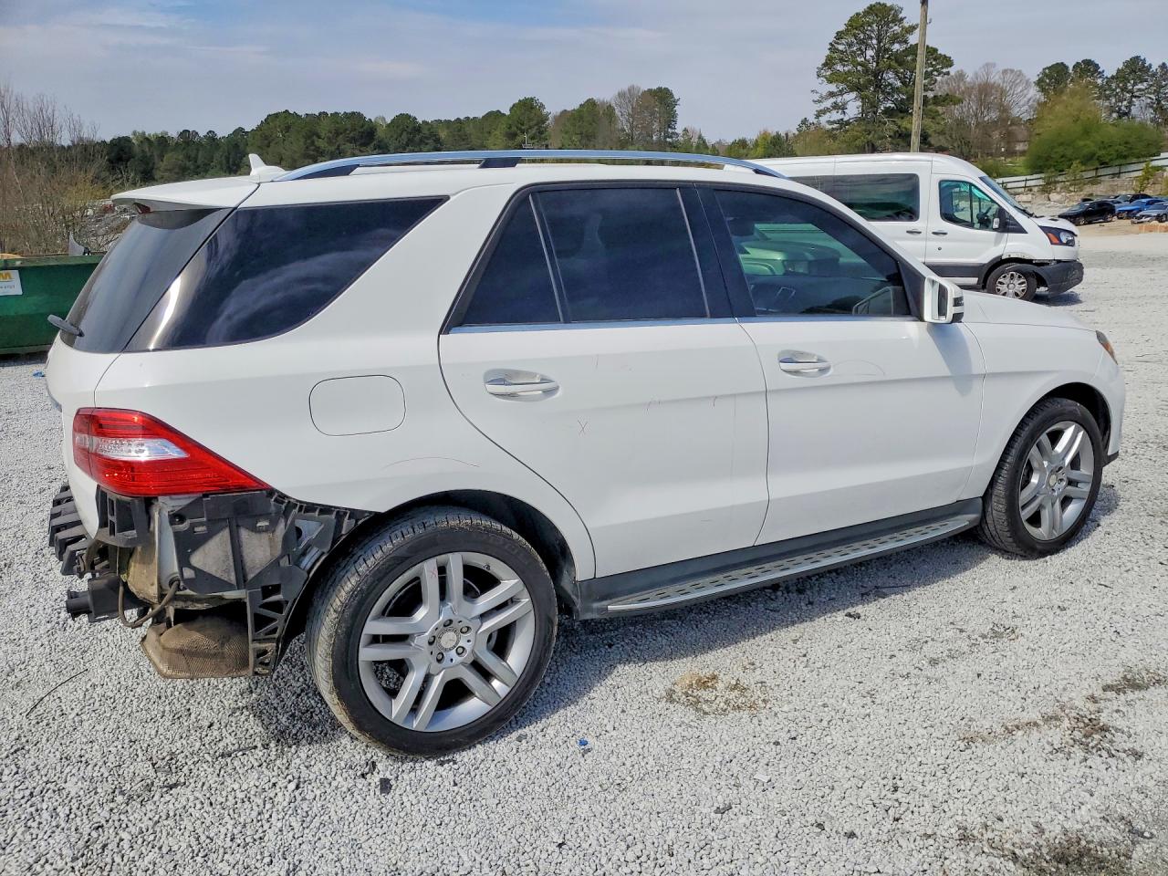 2015 Mercedes-Benz M-class VIN 4JGDA5JB1FA530083 photo 3