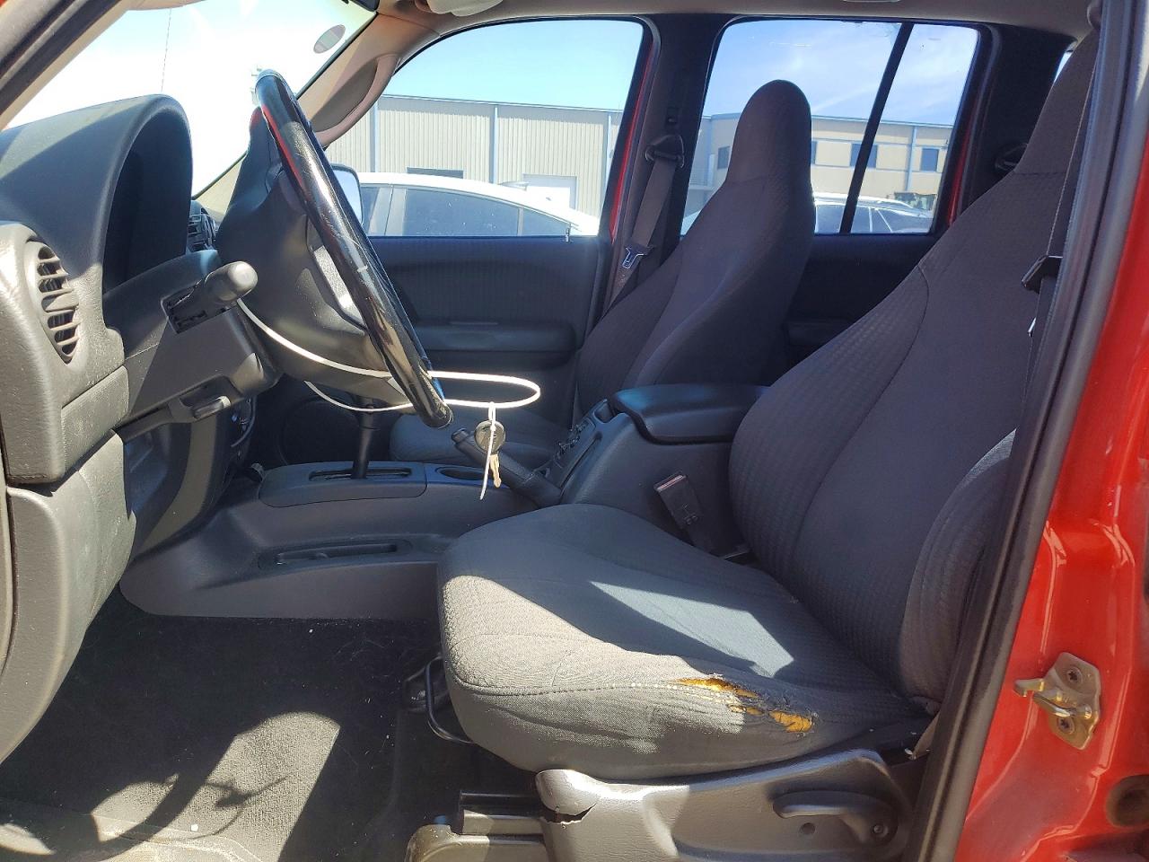2002 JEEP Liberty VIN 1J4GK48K92W172303 photo 7
