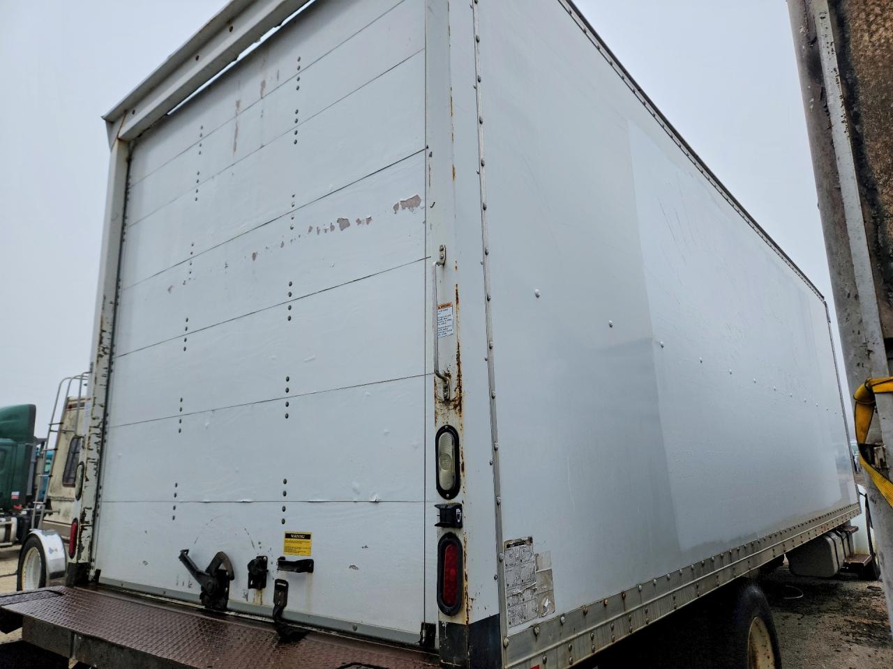 2011 FREIGHTLINER All other VIN 1FVACWDT6BDBA6700 photo 3