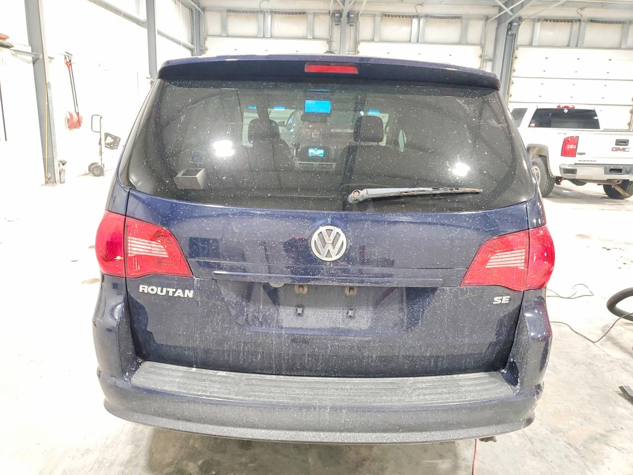 2012 VOLKSWAGEN Routan VIN 2C4RVABG9CR321294 photo 6