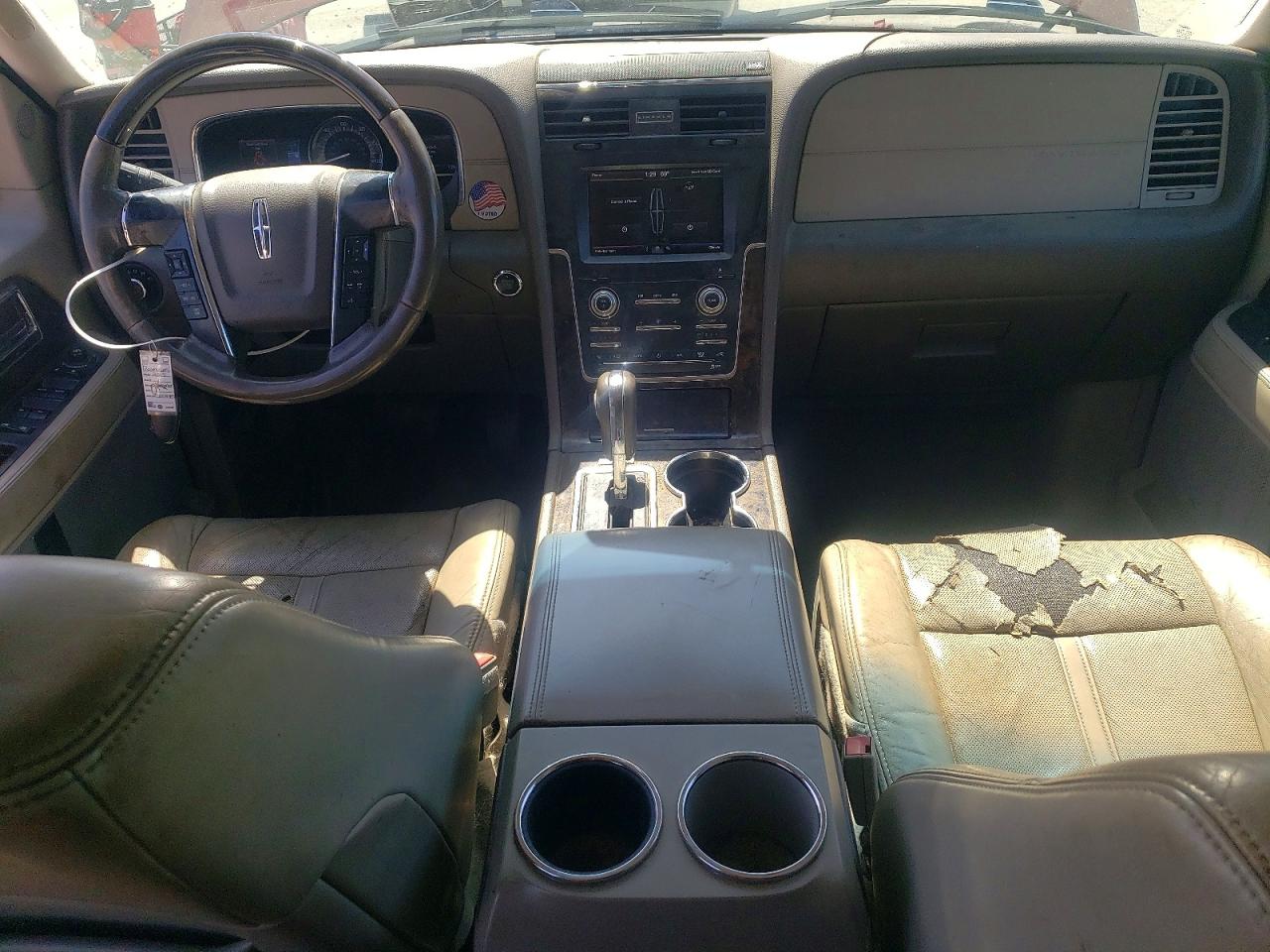 2015 Lincoln Navigator VIN 5LMJJ2HT0FEJ09588 photo 8