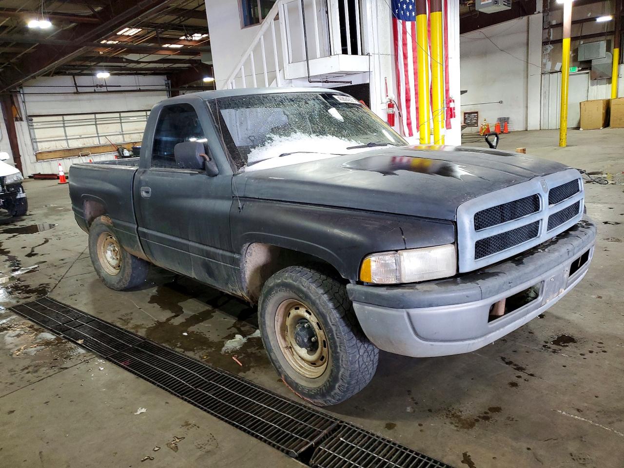1996 Dodge Ram 1500 VIN 1B7HC16X4TS664167 photo 4
