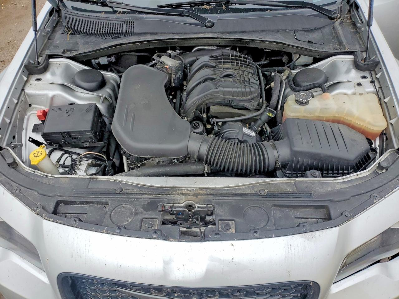 2023 Chrysler 300 VIN 2C3CCABG8PH616690 photo 11