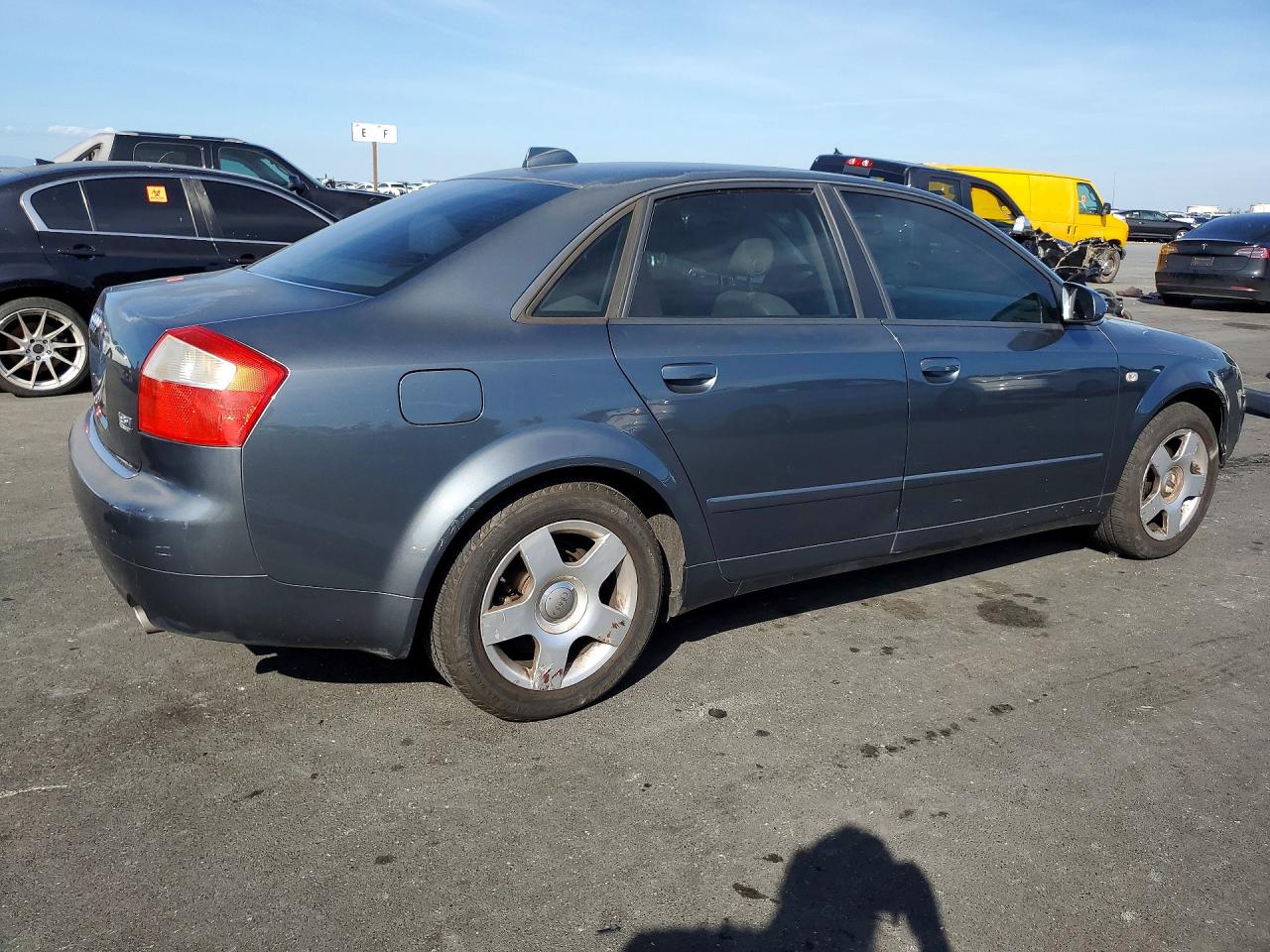 2004 Audi A4 VIN WAULC68E14A235690 photo 3