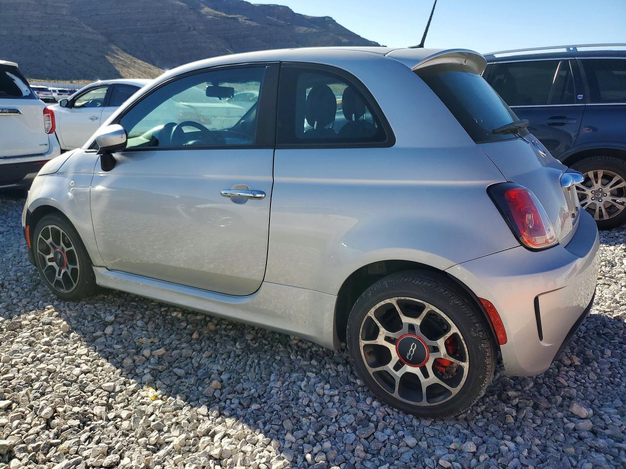 2013 Fiat 500 sport VIN 3C3CFFHH1DT618711 photo 2