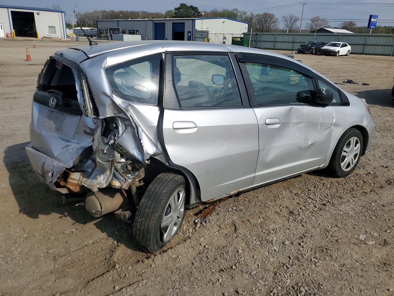 2011 Honda Fit VIN JHMGE8H31BC013496 photo 3