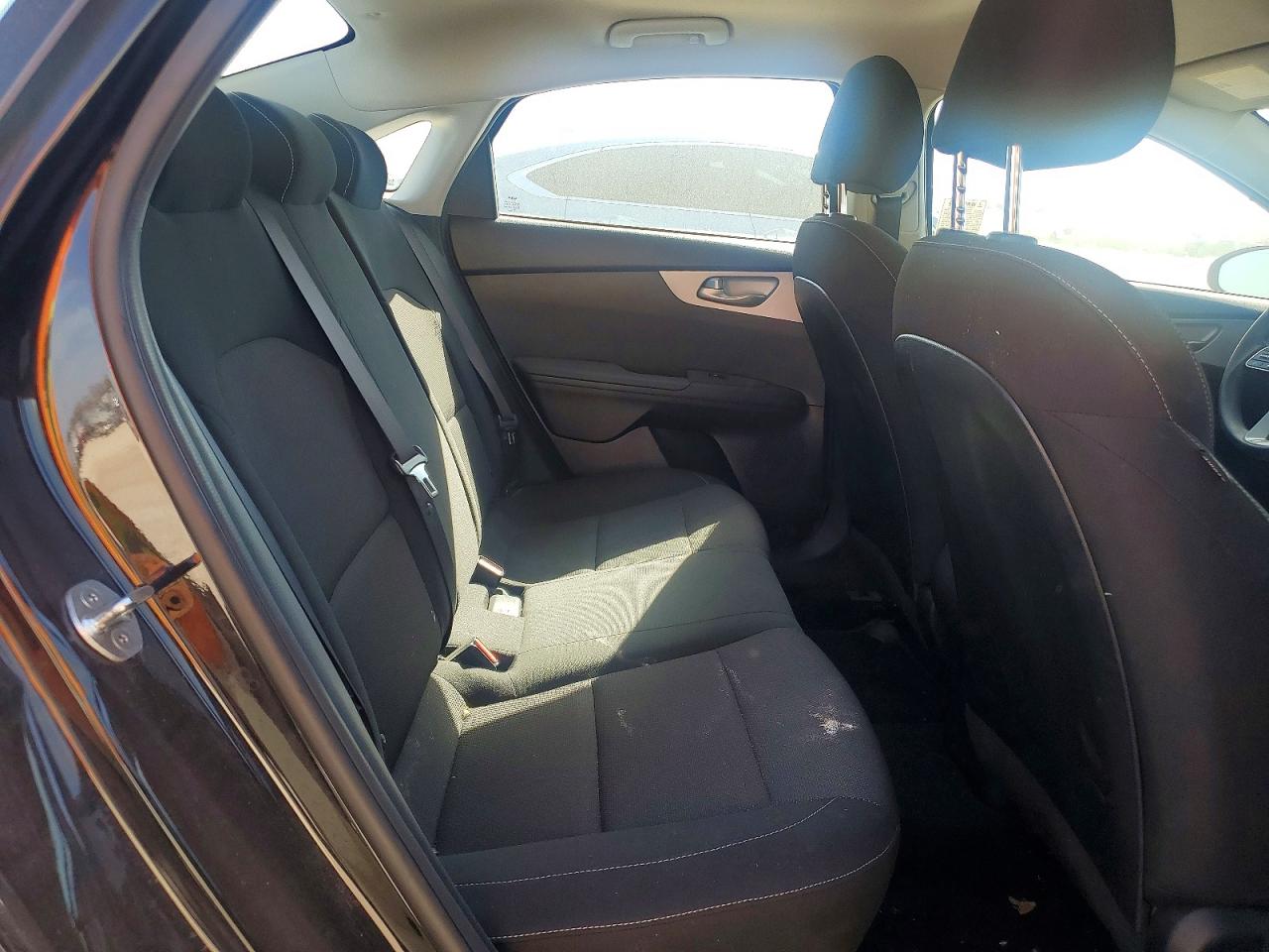 2023 Kia Forte lxs VIN 3KPF24AD7PE564582 photo 10