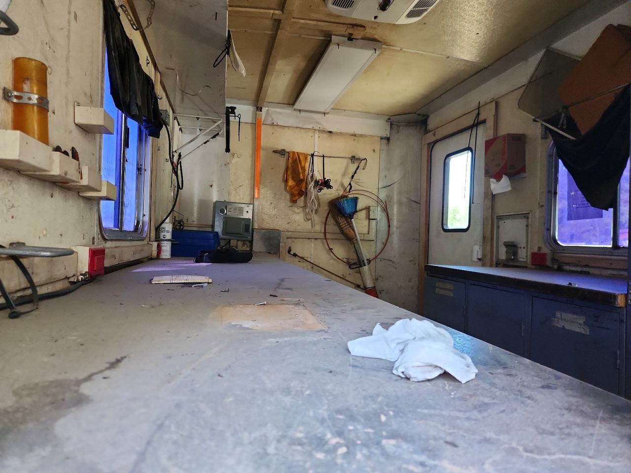 1994 PELSUE FIBER OPTIC SPLICING TRAILER VIN 4FGL12202RA566911 photo 5
