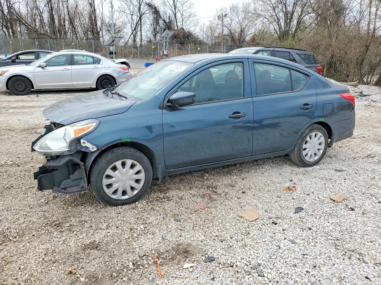 2017 Nissan Versa VIN 3N1CN7AP9HL852416 photo 1