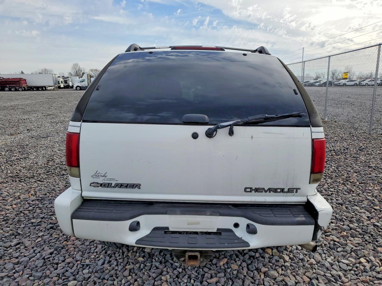 2000 CHEV Blazer VIN 1GNCT18W2YK265691 photo 6