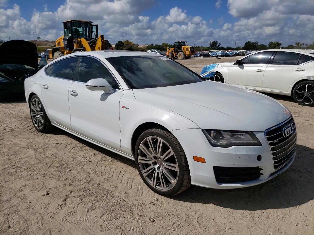 2014 Audi A7 VIN WAUWGAFC1EN030242 photo 4
