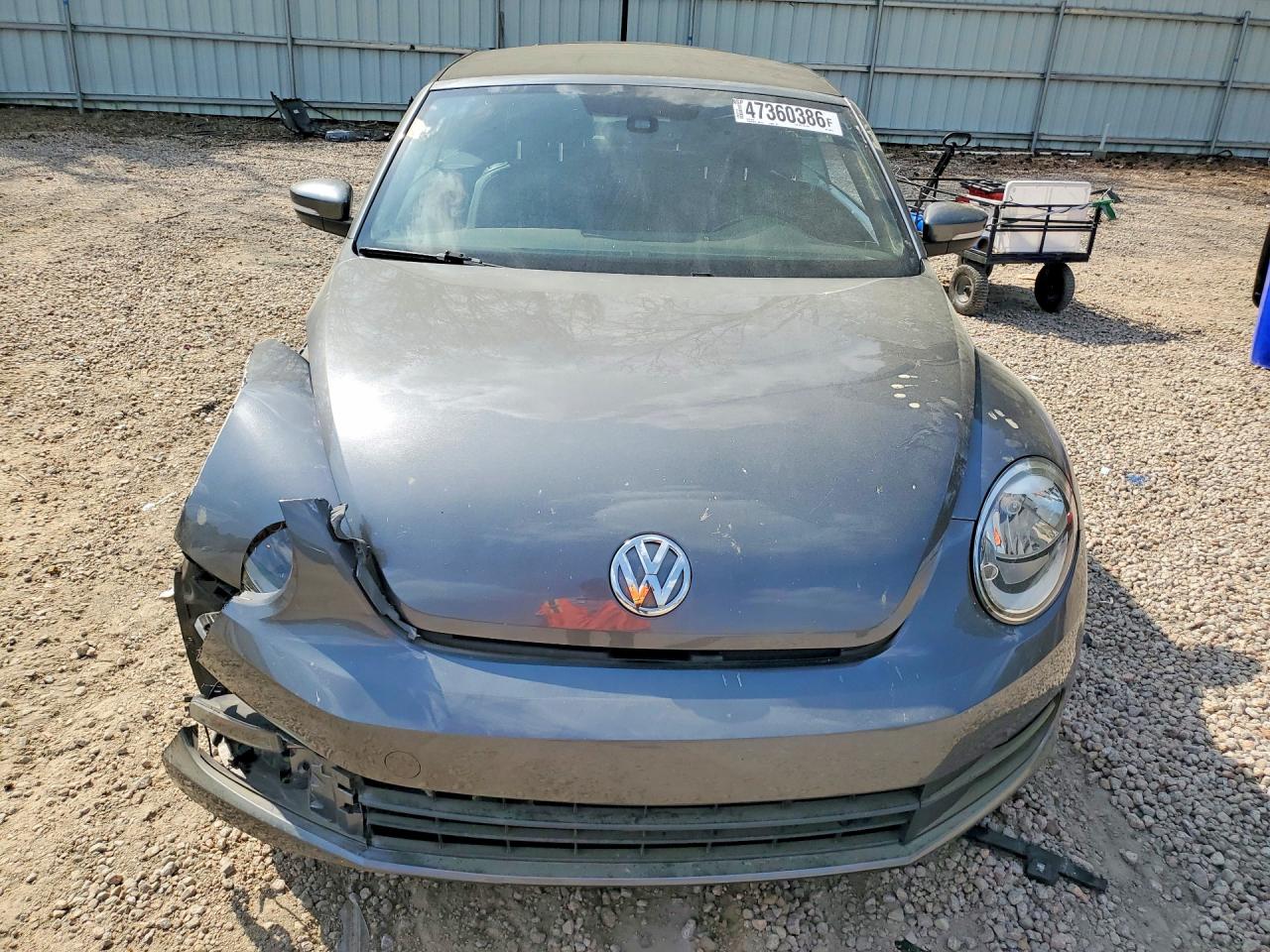 2016 Volkswagen Beetle VIN 3VW517AT2GM804678 photo 5
