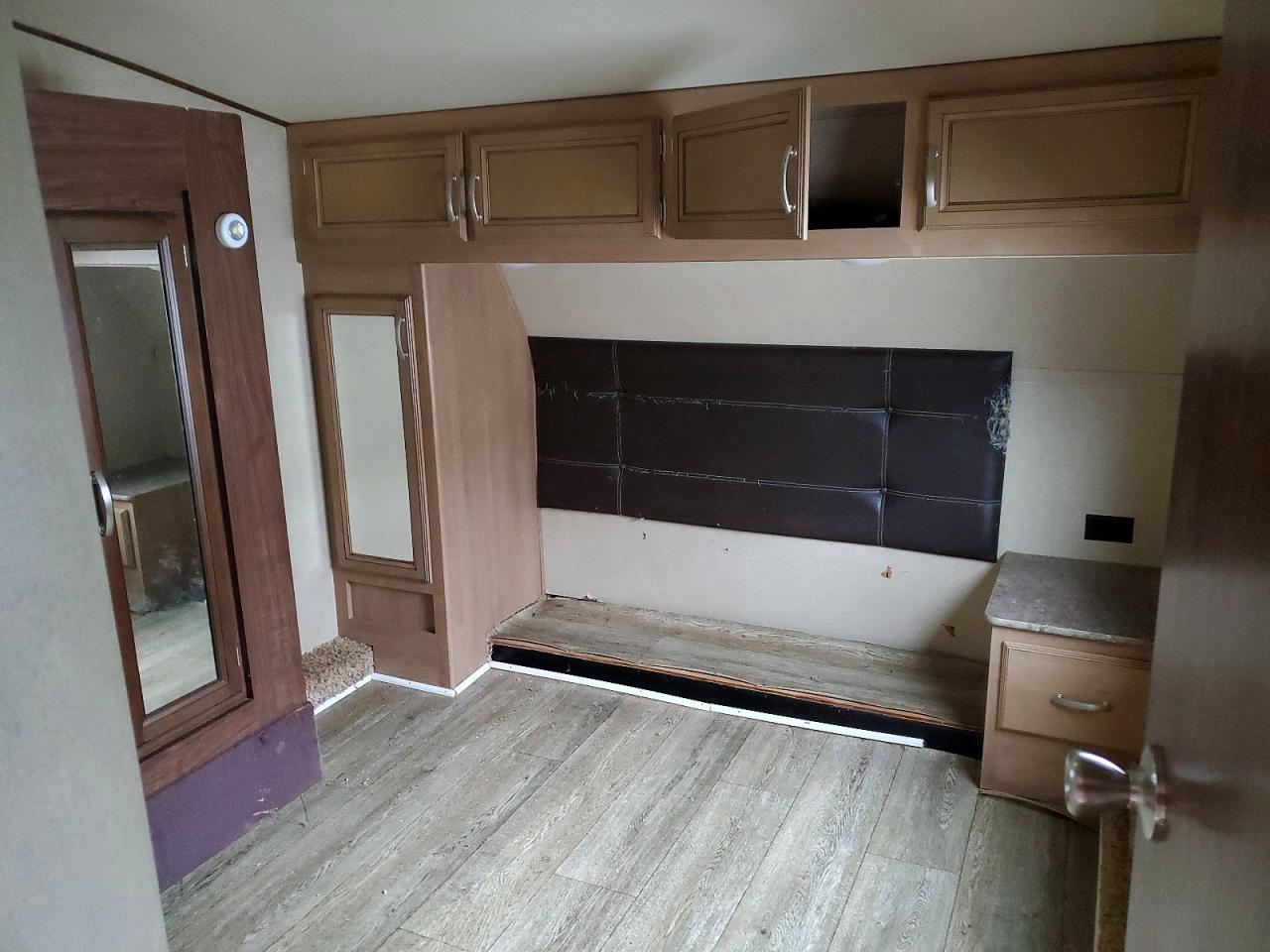 2016 DUTCHMAN Denali rv VIN 4YDF2902XGP940640 photo 5