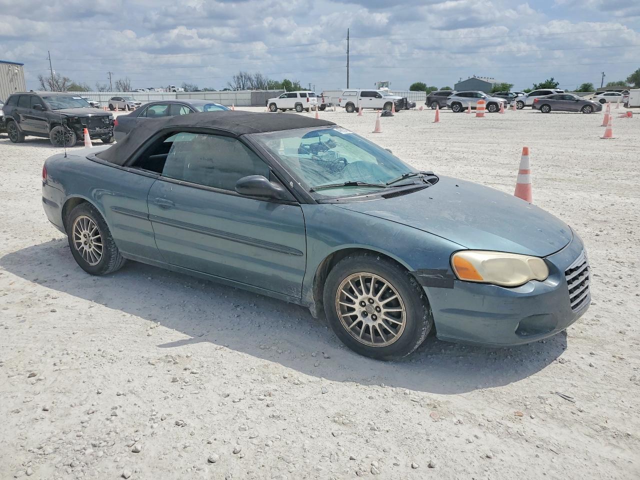 2005 Chrysler Sebring VIN 1C3EL55R85N677104 photo 4