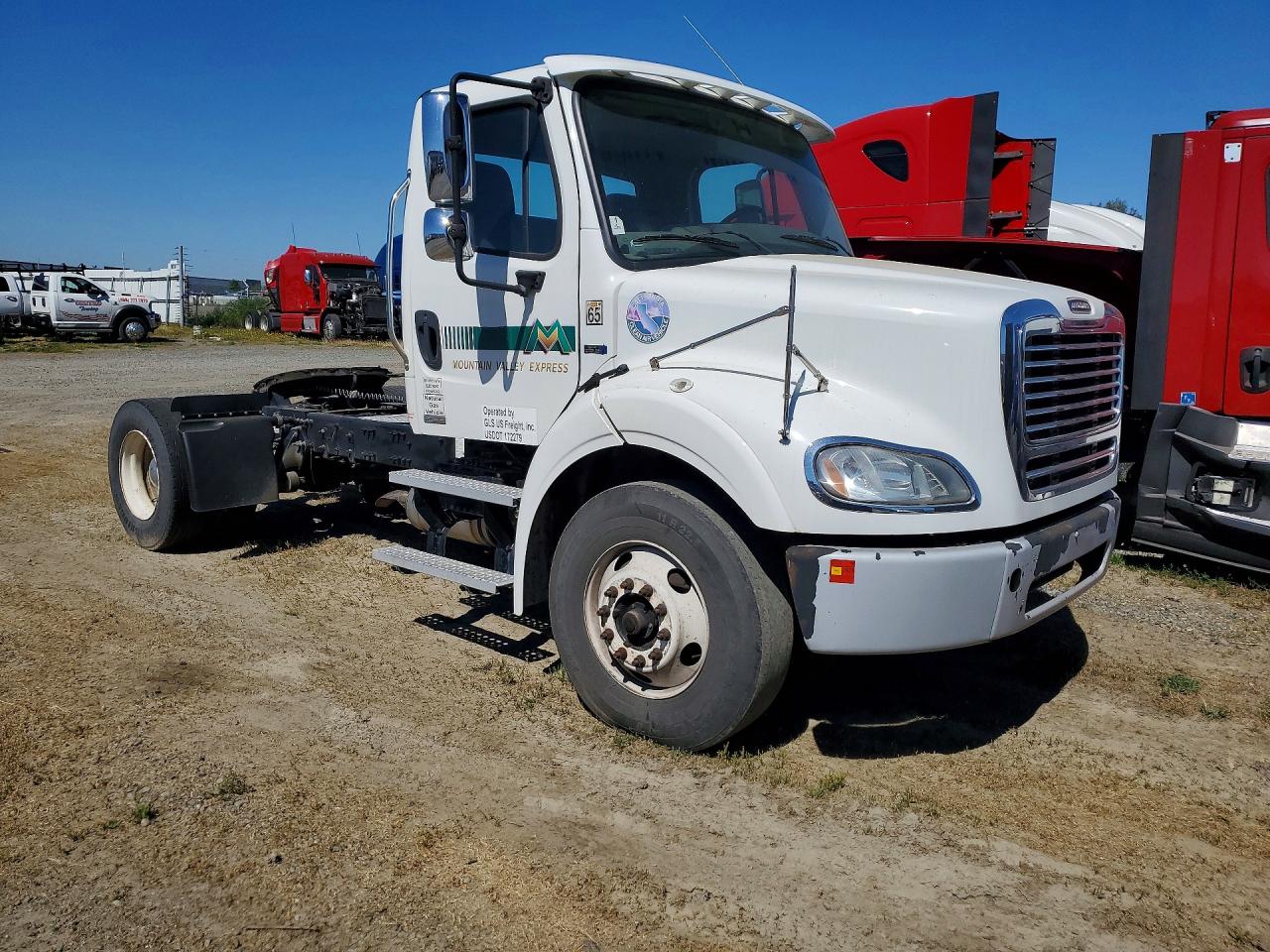 2019 FREIGHTLINER All other VIN 1FUBC4FT9KHLH9243 photo 4