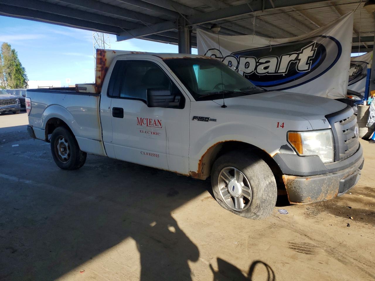2010 Ford F150 VIN 1FTMF1CW5AKE60668 photo 4