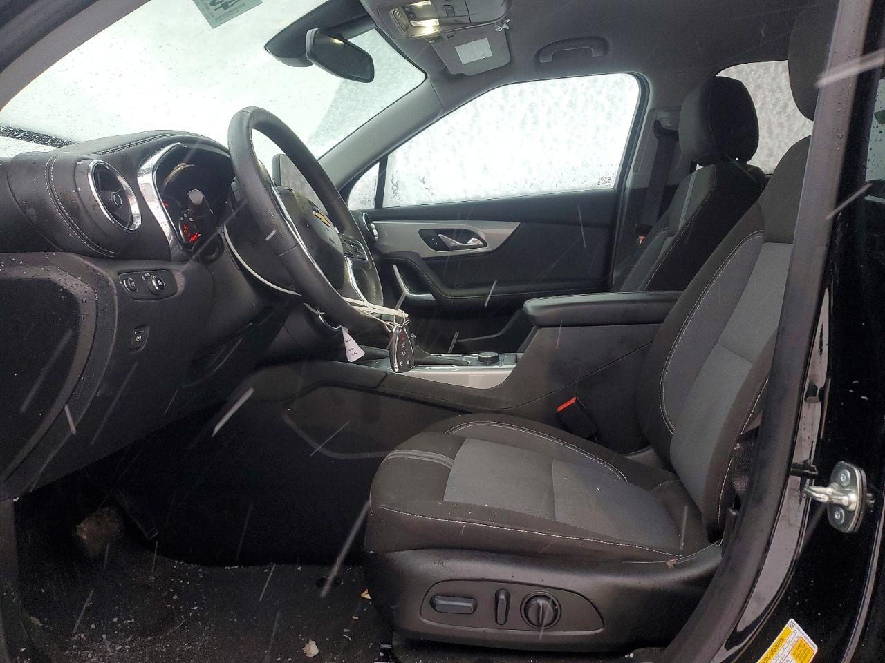 2023 Blazer VIN 3GNKBHR48PS204854 photo 7