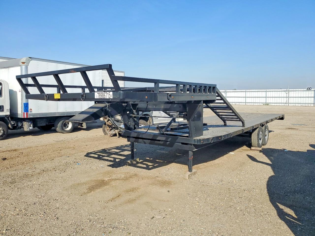 2009 KEYSTONE Trailer VIN 4YDF2932192501807 photo 2