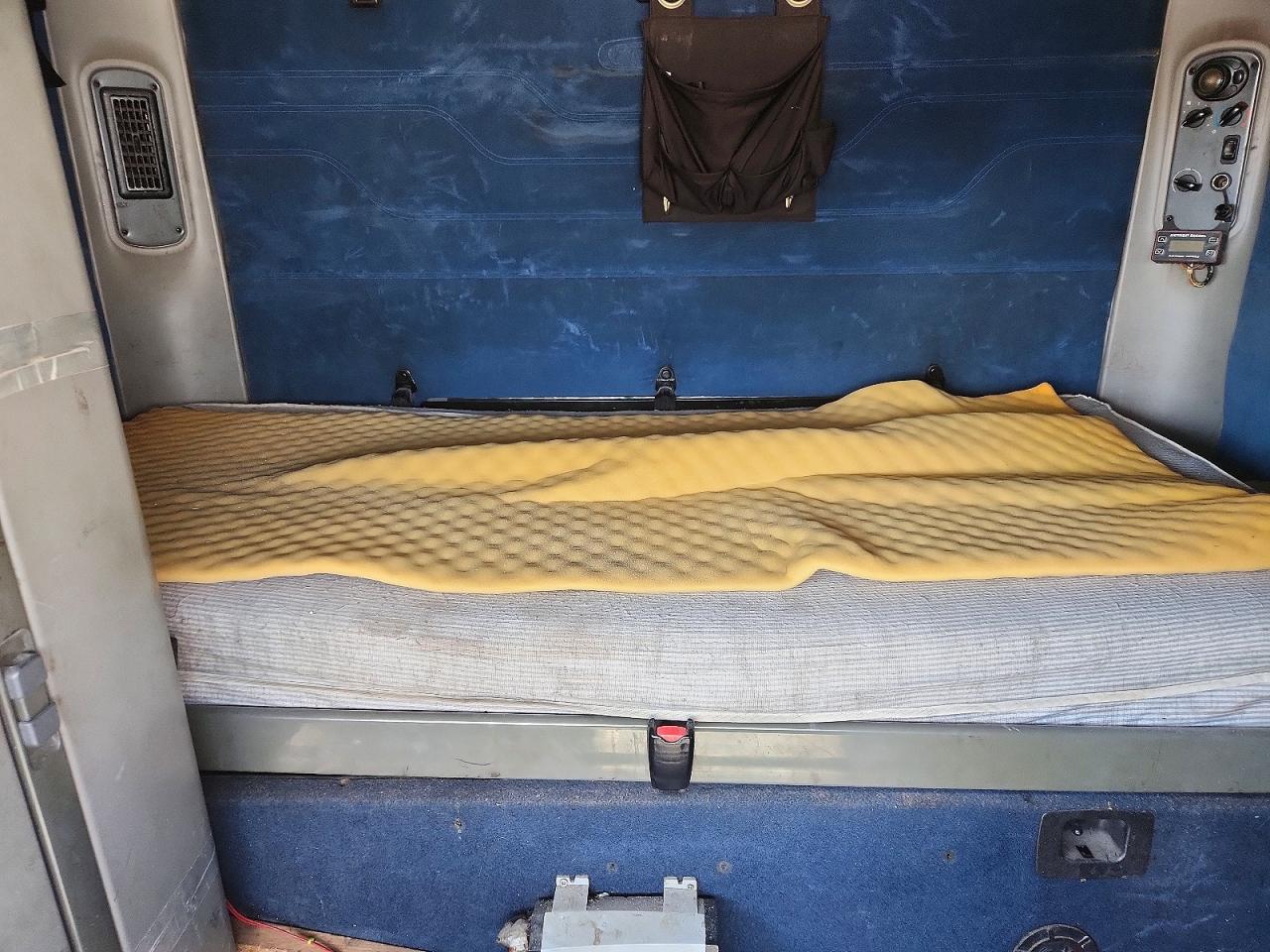 2003 FREIGHTLINER All other VIN 1FUJA6CG93PK23073 photo 6