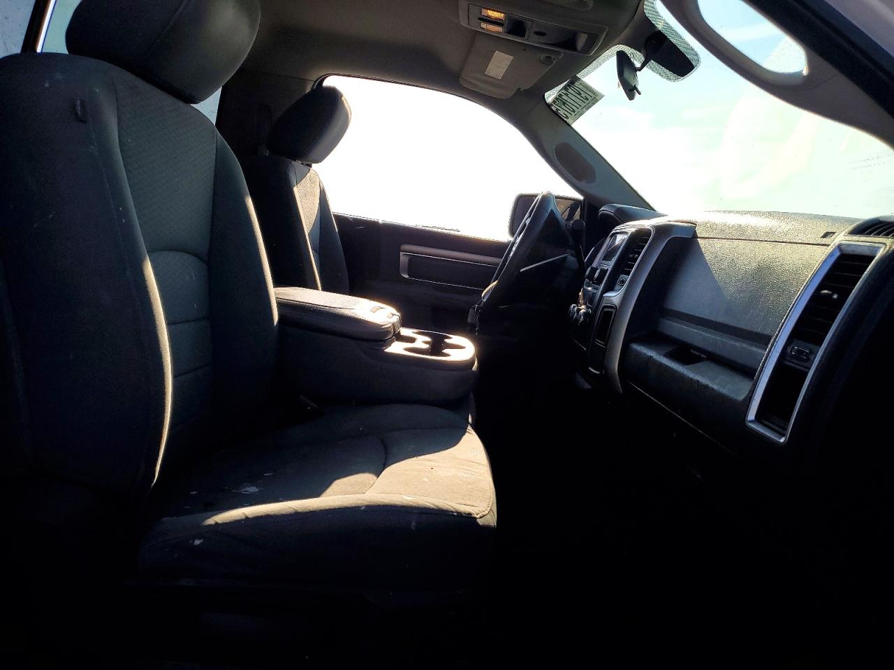 2013 Ram 1500 VIN 3C6JR6EP6DG524328 photo 11