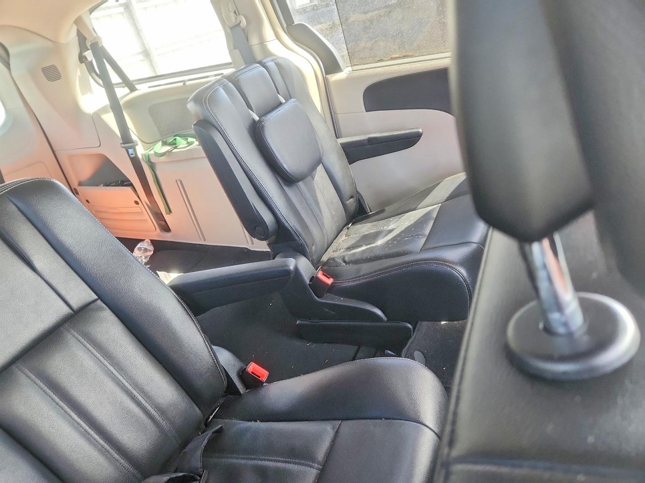 2015 Chrysler Minivan VIN 2C4RC1BG7FR514831 photo 11