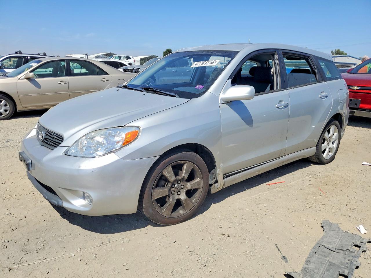 2024 Toyota Matrix VIN 2T1KR32E65C412204 photo 1