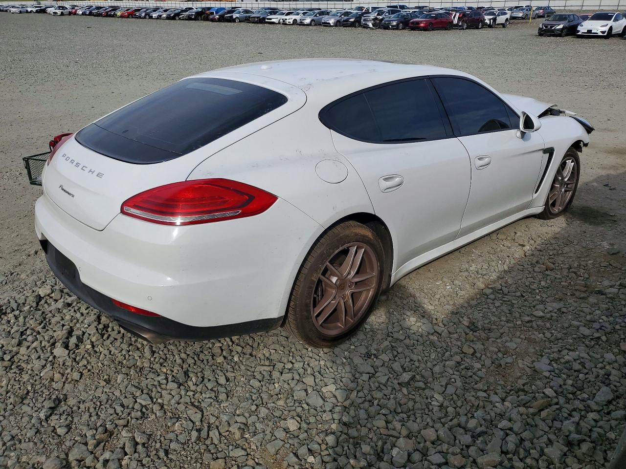 2016 Porsche Panamera VIN WP0AA2A74GL002366 photo 3