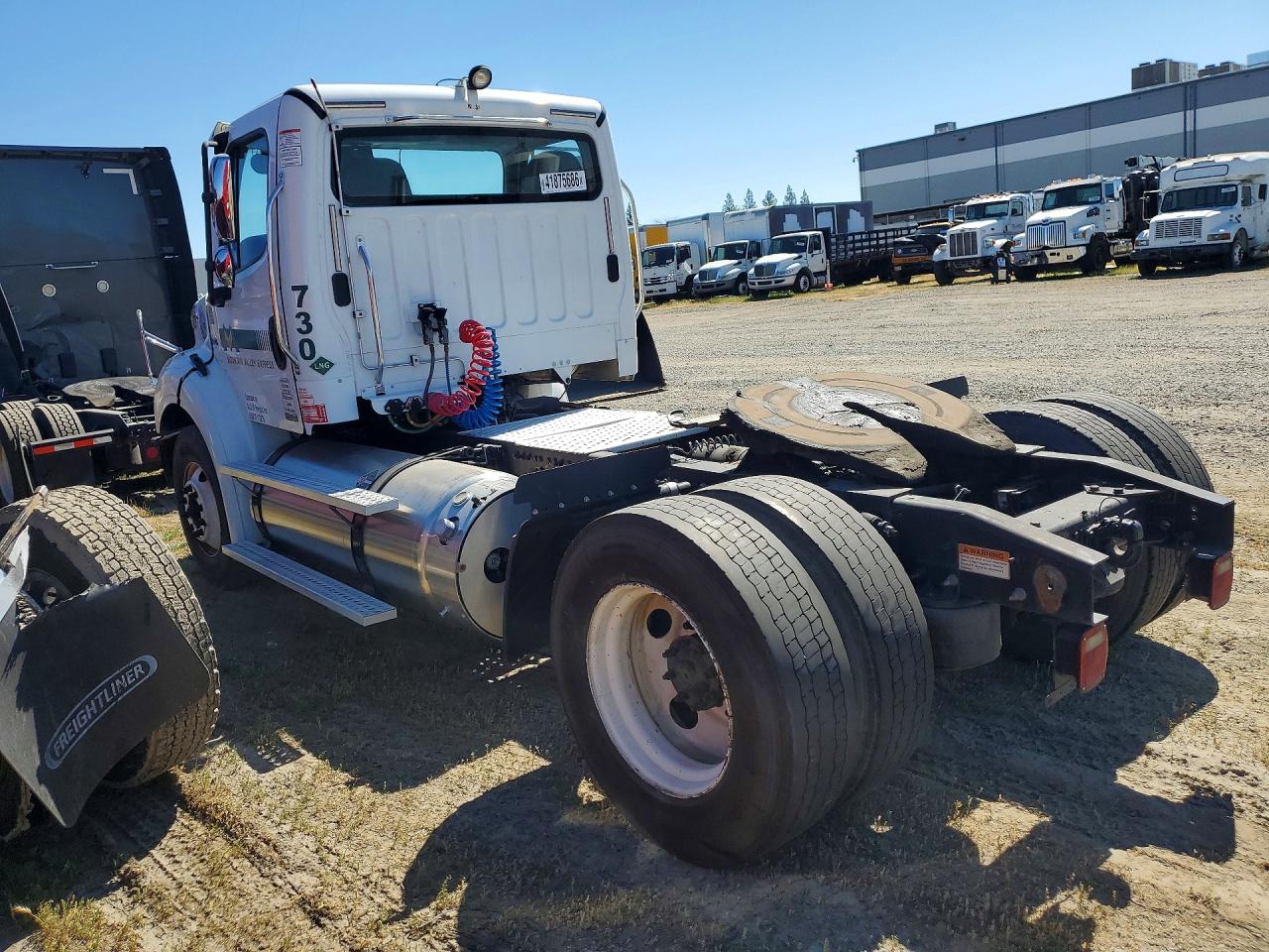 2019 FREIGHTLINER All other VIN 1FUBC4FT9KHLH9243 photo 2
