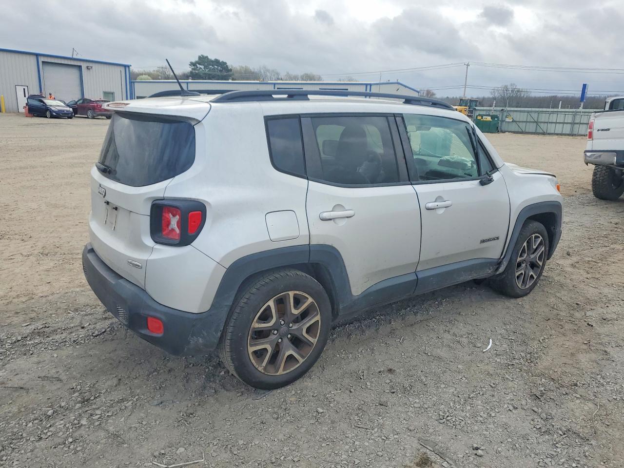 2016 Jeep Renegade VIN ZACCJABT5GPC53441 photo 3