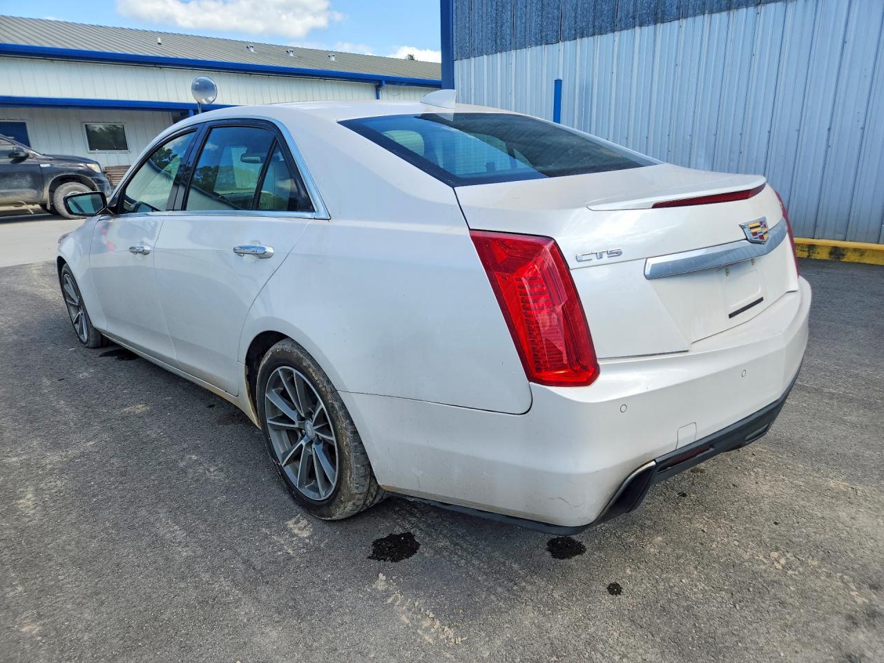 2017 Cadillac Cts VIN 1G6AR5SX8H0149305 photo 2