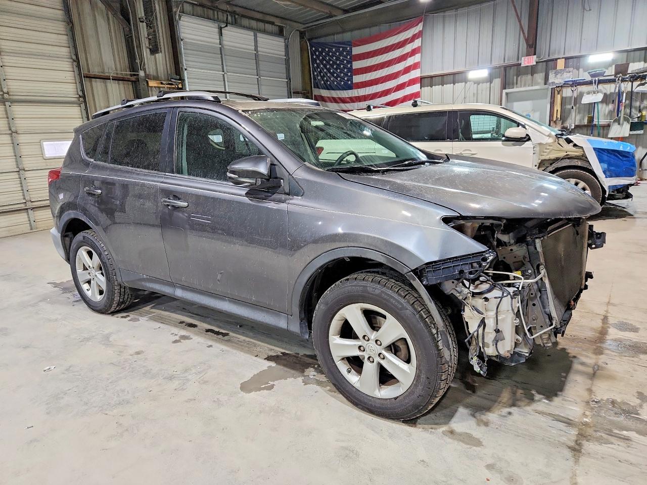 2014 Toyota Rav4 VIN 2T3RFREVXEW188382 photo 4
