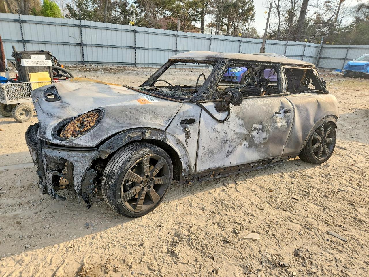 2023 MINI Cooper VIN WMW53DH06P2T73046 photo 1