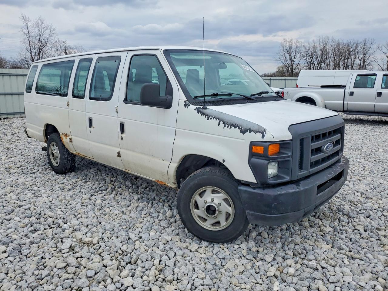 2010 Ford Econoline VIN 1FBSS3BL5ADA70118 photo 4