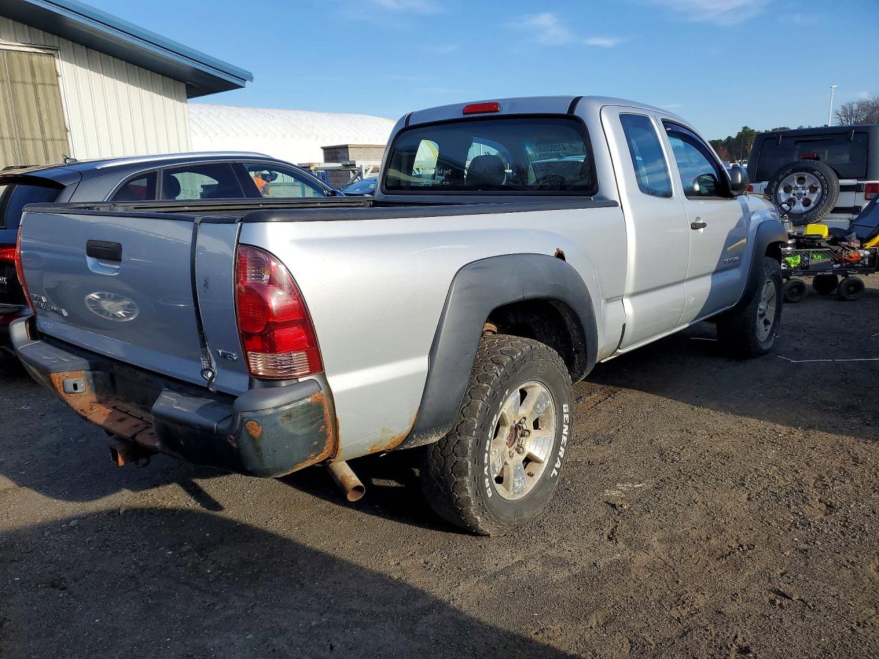 2006 Toyota Tacoma v6 VIN 5TEUU42N26Z265243 photo 3