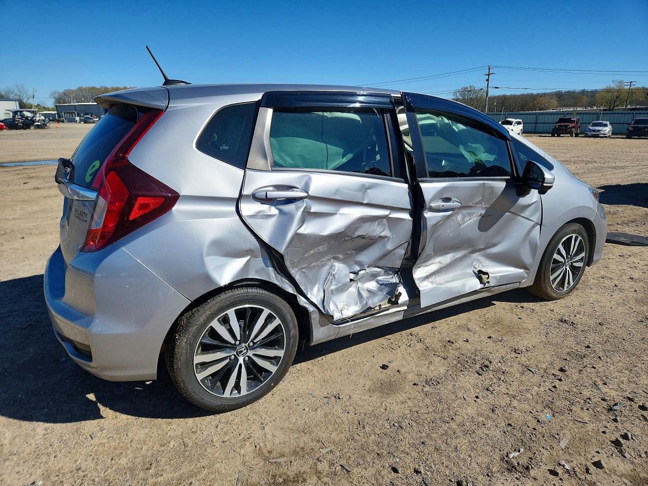 2018 Honda Fit VIN 3HGGK5H05JM703149 photo 3
