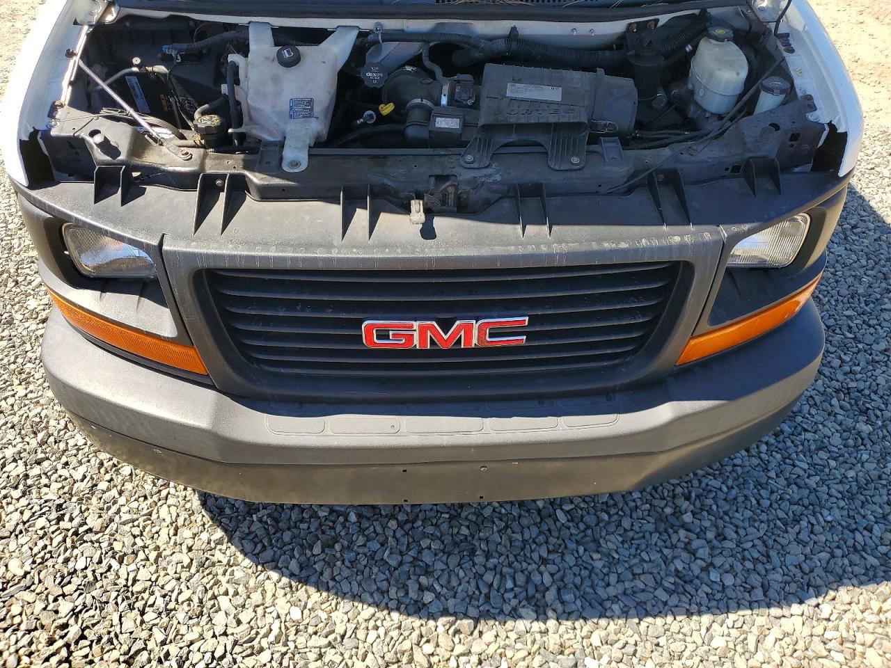 2017 GMC Savana VIN 1GTW7BFF1H1323363 photo 12