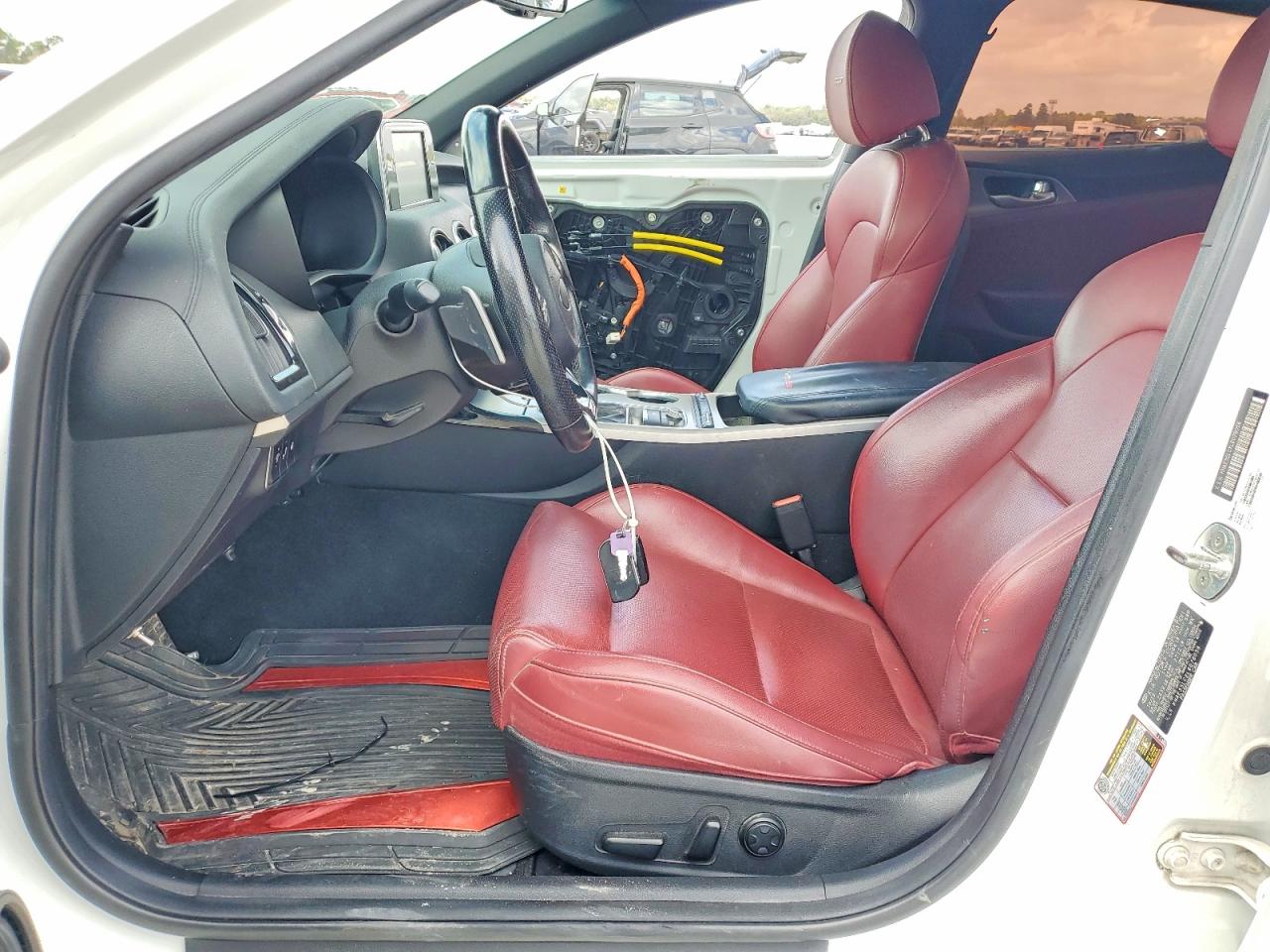 2020 Kia Stinger VIN KNAE35LCXL6078056 photo 7